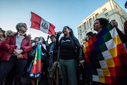 Los inmigrantes latinoamericanos contribuyen de manera decisiva a la economía española, además de integrarse con mayor facilidad en los barrios y comunidades.