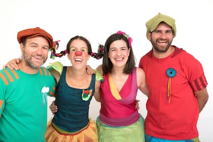 Los integrantes del grupo musical infantil Vuelta Canela