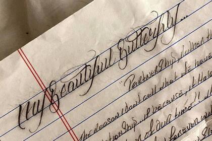 Los intercambios entre Naomí y Víctor se volvieron cada vez más amorosos y febriles