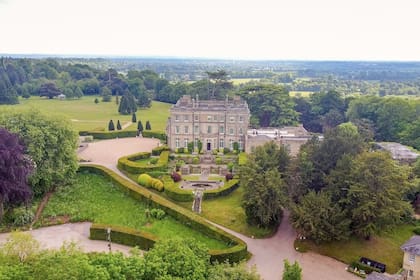 Los interiores de Hedsor House sustituyeron a Downing Street, hogar de la primera ministra británica Margaret Thatcher.