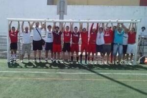 Los internautas se burlaron del planteo defensivo de Racing ante River. Crédito: Twitter