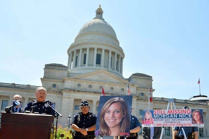 Los investigadores hicieron un informe frente al Capitolio
