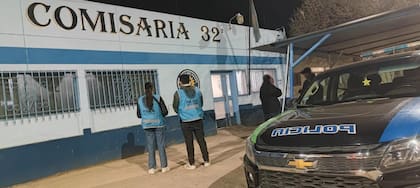 Los investigadores lograron identificar al sospechoso y su domicilio y con la cooperación de la División Unidad Operativa General Roca de la Policía Federal Argentina y de la policía provincial