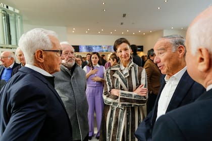 Los invitados agradecieron a Eduardo Costantini la idea de honrar a Ricardo Esteves nombrando una sala del Malba en su honor