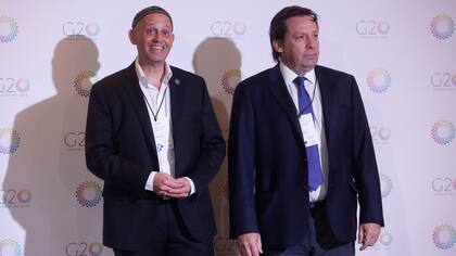A la izquierda, el rabino Sergio Bergman, ministro de Ambiente nacional
