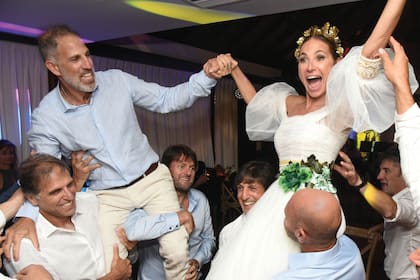 Los invitados bailaron hasta las tres de la mañana. “Todo fue alegría y amor. Nunca fui tan feliz”, dijo emocionada Natalia.