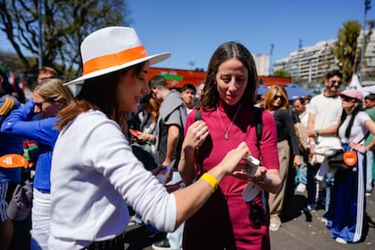 Los invitados del Buenos Aires Challenger 2025 probaron el Anthelios Fluido UV Mune 400 de La Roche-Posay.