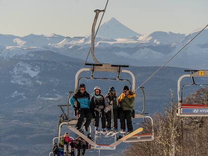 Los invitados llegaron al parador Graeff en aerosilla.