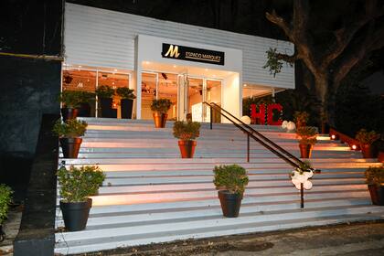 Los invitados se acercaron hasta el salón en San Isidro