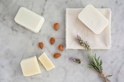 Los jabones caseros se pueden hacer de manera sencilla