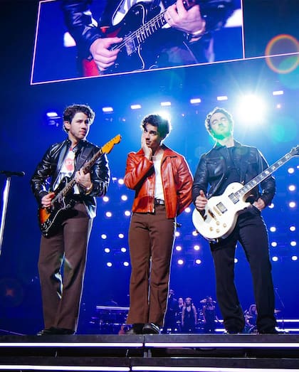 Los Jonas Brothers se presentan entre este jueves y sábado en el Movistar Arena