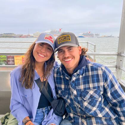 Los jóvenes aguardan la reapertura de los aeropuertos para poder regresar a su hogar