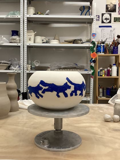 Los jóvenes buscan desconectar y conectar con su creatividad a través de las manualidades