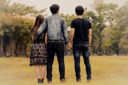 Los jóvenes no heterosexuales son los más predispuestos a tener una relación abierta.