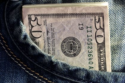 Los jóvenes recién graduados acceden a sueldos que a sus pares de mayor experiencia les tomó años alcanzar (Crédito: pxfuel)