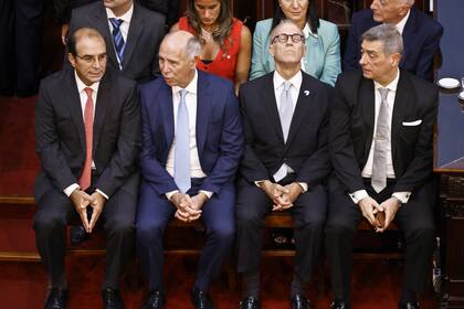 Los jueces de la Corte en la apertura de sesiones ordinarias en el Congreso Nacional