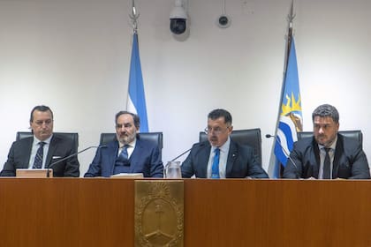 Los jueces del Tribunal Oral Federal de Río Gallegos Guillermo Quadrini, Luis Alberto Gimenez, Mario Reynaldi y Enrique Baronetto