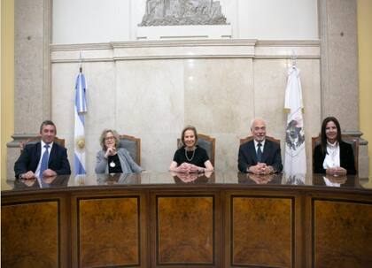 Los jueces del Tribunal Superior de Justicia de la Ciudad de Buenos Aires: Santiago Otamendi, Alicia Ruiz, Inés Weinberg de Roca, Luis Francisco Lozano y Marcela De Langhe