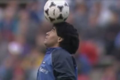 Los jueguitos de Diego Maradona antes de la semifinal de la Uefa 1989 contra Bayern Munich se convirtieron en una de las imágenes más recordadas del astro argentino