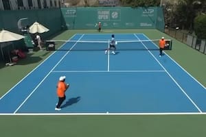 Pánico durante un torneo de tenis en Emiratos Árabes: escucharon explosiones y salieron corriendo de la cancha