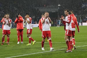 La crisis de Bayern Munich no se detiene y por qué los hinchas arrojan pelotitas de tenis