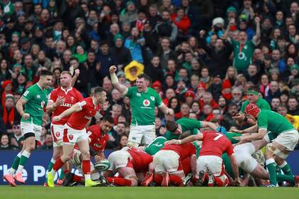 Irlanda festejó ante Gales, con punto bonus por los cuatro tries