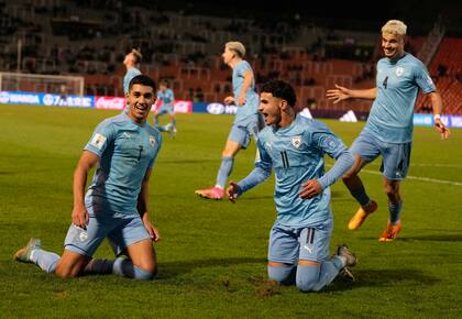 Los jugadores de Israel festejan la clasificación a los cuartos de final del Mundial Sub 20