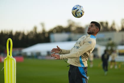 Los jugadores del seleccionado argentino ya comenzaron a entrenar de cara al partido contra Venezuela.