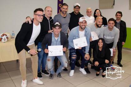 Los jugadores profesionales cuentan a los niños, a los entrenadores y a los padres sus propias experiencias.