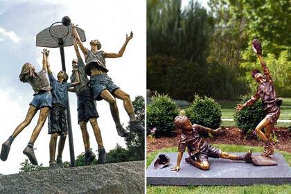 Los jugadores. Tres hermanos y una hermana en un partido de baloncesto / Doble. Una escultura que representa a dos hermanos que participan en un juego de béisbol