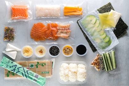 Los kits de Sipan permiten no solo degustar increíble sushi en el confort del hogar, sino además animarse a la experiencia de convertirse en sushiman por un rato