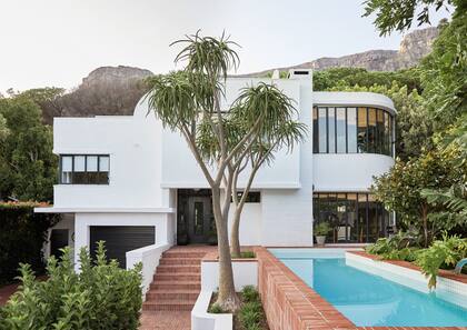 Los ladrillos del solado puestos de canto también se verán en los interiores.