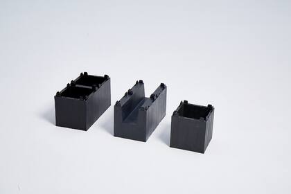 Los ladrillos están hechos de plástico reciclado