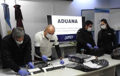 Los "ladrillos" fueron analizados y dieron positivo a cocaína