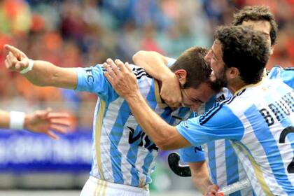 Los Leones ganaron el quinto duelo en EEUU