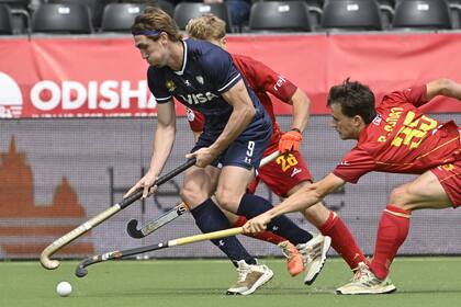 Los Leones se impusieron a España en el epílogo del partido que terminó en victoria 2 a 1