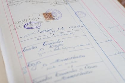 Los libros contables dan cuenta de los años de la fábrica Aitala.