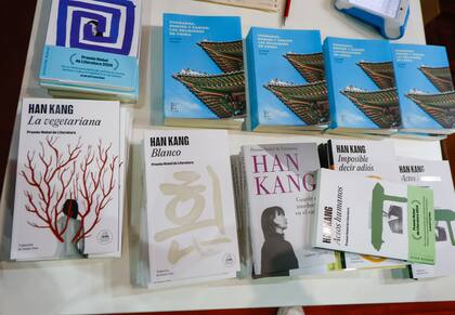 Los libros en español de Han Kang se consiguen en la Feria