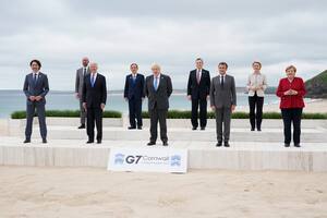 Cierre del G-7: los líderes se comprometieron a donar mil millones de vacunas para 2022