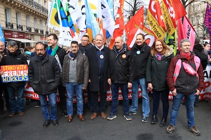 Los líderes sindicales se reúnen antes de una manifestación, el martes 7 de marzo de 2023 en París