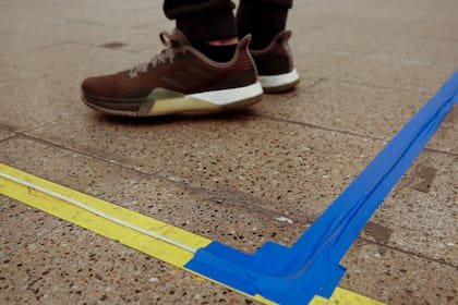 Los límites de la cancha se marcan con sogas