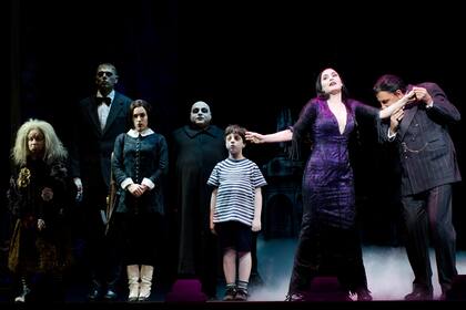 Los Locos Addams, una familia muy normal con Gabriel Goity y Julieta Díaz