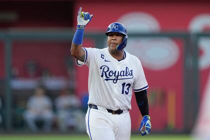 Los logros de Pérez incluyen nueve convocatorias al Juego de Estrellas, cinco Guantes de Oro y cinco Bates de Plata (AP Foto/Charlie Riedel)