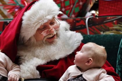 Places to see Santa Claus and leave him a message