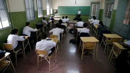 Los machetes siguen vigentes en el colegio
