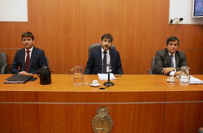 Los magistrados del juicio oral contra Ricardo Echegaray, Cristóbal López y Fabián de Sousa