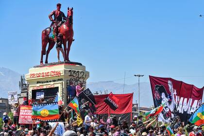 Los manifestantes conmemoraron este domingo el aniversario del inicio de las movilizaciones en Chile