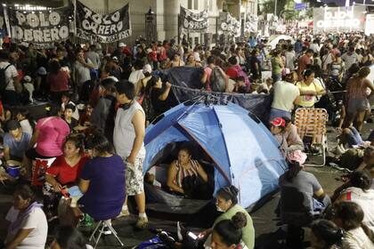 Los manifestantes durmieron sobre las calles del centro 