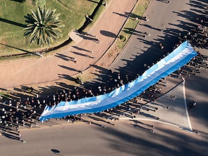 Los manifestantes en la ciudad de Mendoza salieron desde la UNCuyo, atravesaron el Parque General San Martín hasta llegar a Plaza Independencia