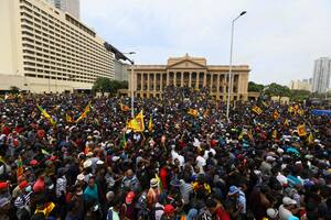 Tras la peor jornada de protestas, cayó el gobierno de Sri Lanka